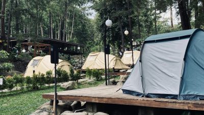 Serunya Berlibur di Jolotundo Nganjuk, Wisata Alam yang Tawarkan Glamping Tengah Hutan