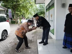 Mas Dhito dan Mbak Cicha Tunaikan Zakat Mal Lewat Baznas Kabupaten Kediri