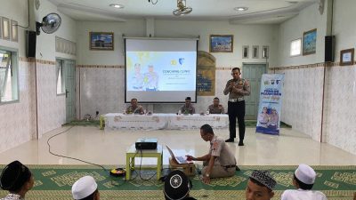 Satlantas Polres Lamongan Edukasi Santri Soal Keselamatan Berkendara