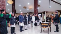 Bupati Lamongan Lantik 96 Pejabat Baru, Tekankan Efisiensi dan Solidaritas ASN