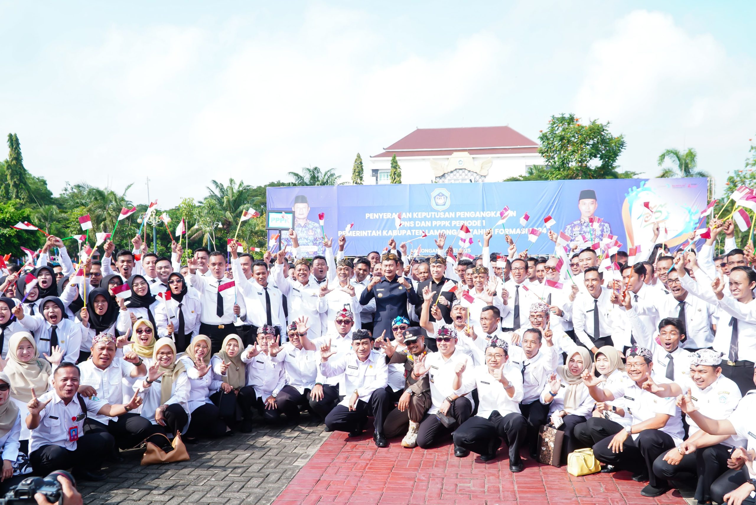 2.122 ASN Baru Terima SK Pengangkatan, Bupati Lamongan Harapkan Semangat Baru untuk Layanan Publik