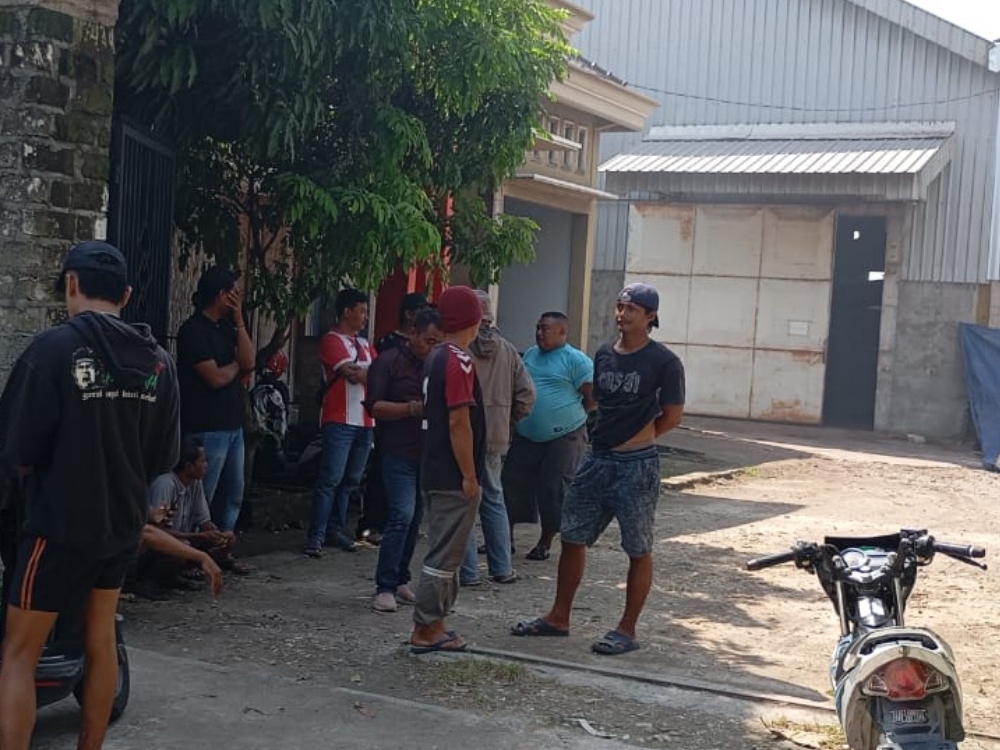 Protes Soal Legalitas, Pemuda Karang Taruna Kesambi Datangi Pabrik Arang Briket