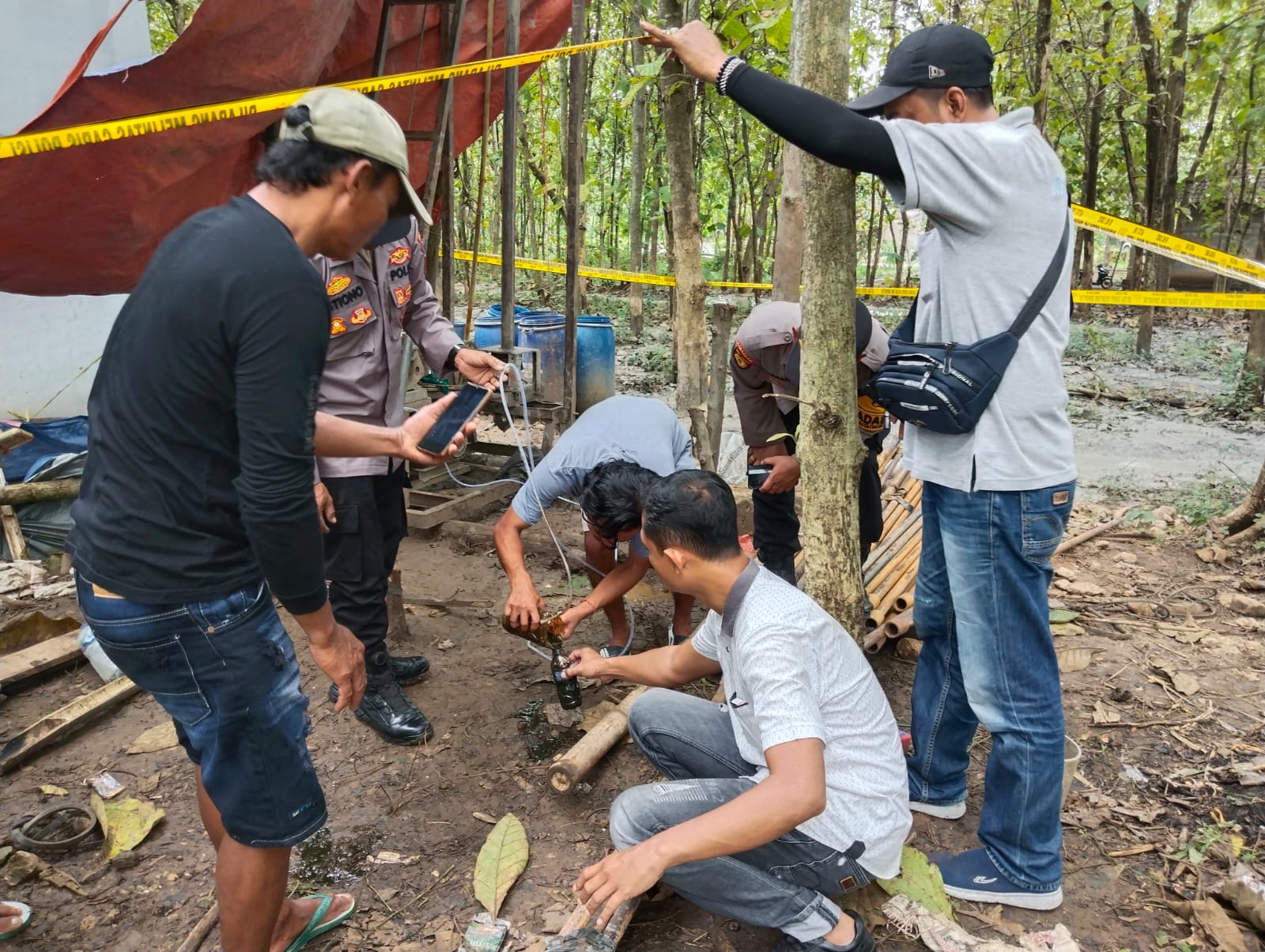 Pengeboran Sumur di Ngimbang Lamongan Diduga Keluarkan Gas Bumi, Warga Dikejutkan Aroma Menyengat