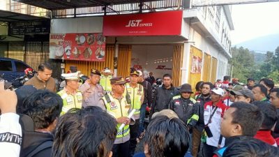 Tuntut Keadilan! Ojek Online Malang Gelar Aksi ke Surabaya