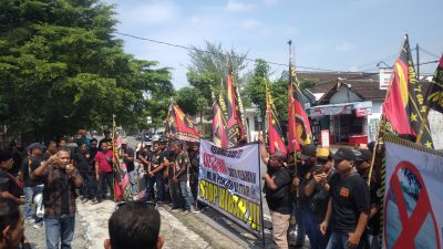 GPI Gelar Aksi di DPRD Blitar, Tuntut Penundaan Pembangunan Kantor Kejaksaan Baru