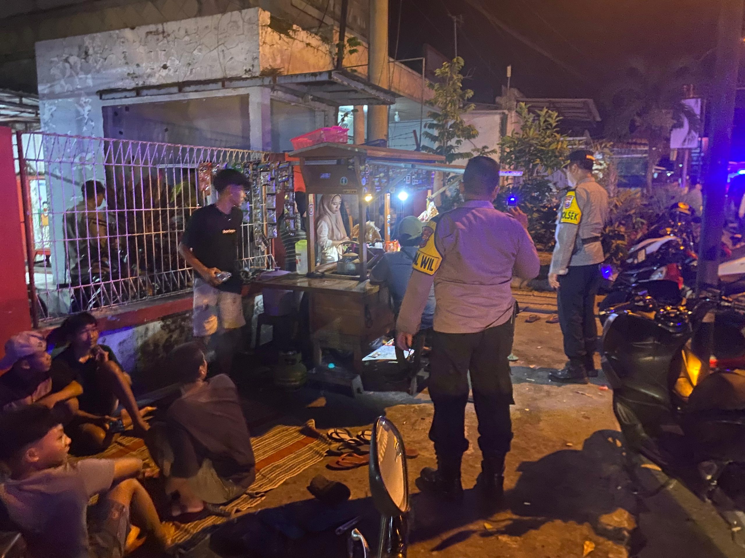 Patroli Gabungan di Wates, Polisi Amankan Enam Pemuda Konsumsi Miras