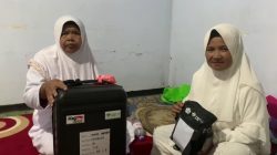 13 Tahun Menabung dari Cireng, Dua Bersaudara Ini Siap Berangkat Haji