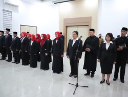 15 Pejabat Fungsional Dilantik, Bupati Jombang Tekankan Integritas dan Dedikasi