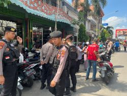 Polisi Lakukan Patroli Jalan Kaki di Pusat Perbelanjaan Kediri, Cegah Aksi Premanisme