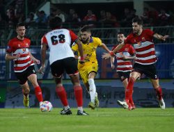 Jelang Derby Panas, Persik Kediri Fokus Redam Kecepatan Lini Depan Persebaya