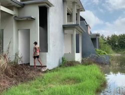 Ini Fakta Rumah Mewah Dua Lantai di Tengah Danau Jombang yang Hebohkan Warganet