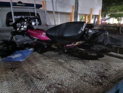 Nekat Terobos Isyarat Relawan, Pengendara Motor Tewas Terlindas Truk Bermuatan Aspal di Blitar