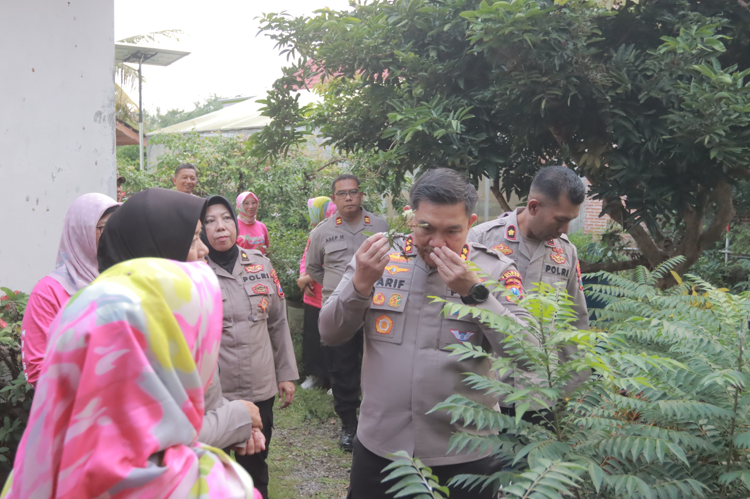 Kapolres Blitar Tinjau Program Pangan P2B di Minggirsari, Dorong Kemandirian Warga