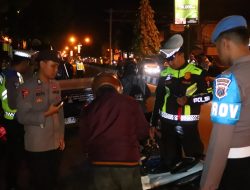 Polres Ponorogo Lakukan Razia Malam, Tegas Tindak Balap Liar dan Aksi Preman