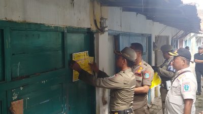 Terkait Kasus HIV, Satpol PP Ponorogo Segel 30 Warung di Lokalisasi Pasar Janti