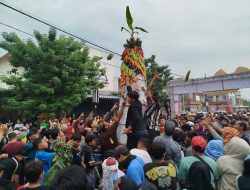 Hari Lahir Pancasila di Ponorogo, 21 Gunungan Hasil Bumi Diarak dan Diserbu Warga