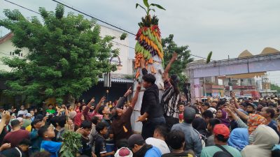 Hari Lahir Pancasila di Ponorogo, 21 Gunungan Hasil Bumi Diarak dan Diserbu Warga