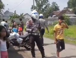 Kasatlantas Klarifikasi Video Viral di Tulungagung : Polisi Tidak Menabrak Warga