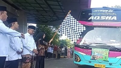 Wali Kota Kediri Lepas Keberangkatan 240 Calon Jamaah Haji, Termuda 21 Tahun dan Tertua 85 Tahun