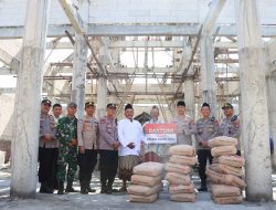 Polres Kediri Kota Salurkan Bantuan Material untuk Masjid Baitul Makmur di Tarokan