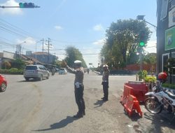 Lalu Lintas di Kediri Terpantau Kembali Normal Usai Libur Waisak 2025, Polisi Tetap Siaga di Titik Rawan