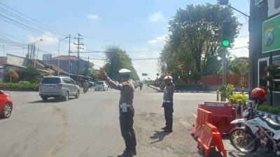 Lalu Lintas di Kediri Terpantau Kembali Normal Usai Libur Waisak 2025, Polisi Tetap Siaga di Titik Rawan
