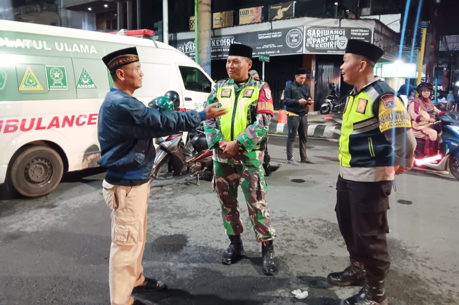 Pengajian Malam Rabu di Jamsaren Dihadiri Ratusan Jamaah, TNI-Polri Kawal Ketat Jalannya Acara
