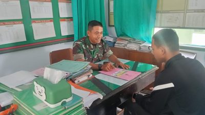 Koramil 0809/02 Pesantren Layani Warga Bangsal yang Ingin Daftar Tamtama TNI AD