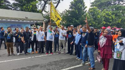 Ratusan Dosen Meriahkan Jalan Sehat Harlah ke-4 ADP di Kediri