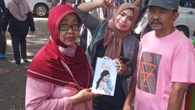 Edukasi Kosmetik Aman di CFD Simpang Lima Gumul Disambut Antusias Warga