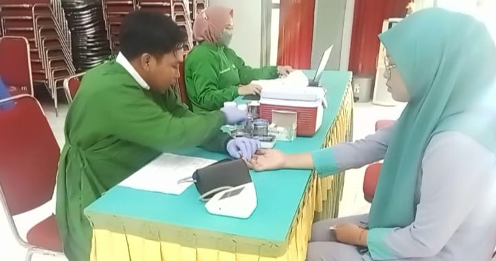 Ajak Peduli Sesama, Mahasiswa Poltekkes Kemenkes Malang Kampus Kediri Gelar Donor Darah