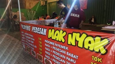 Warung Mak Nyak di Jalan S. Parman Kota Kediri, Tawarkan Cita Rasa Pedas Tradisional, Mau Coba ? Siap-siap Ketagihan