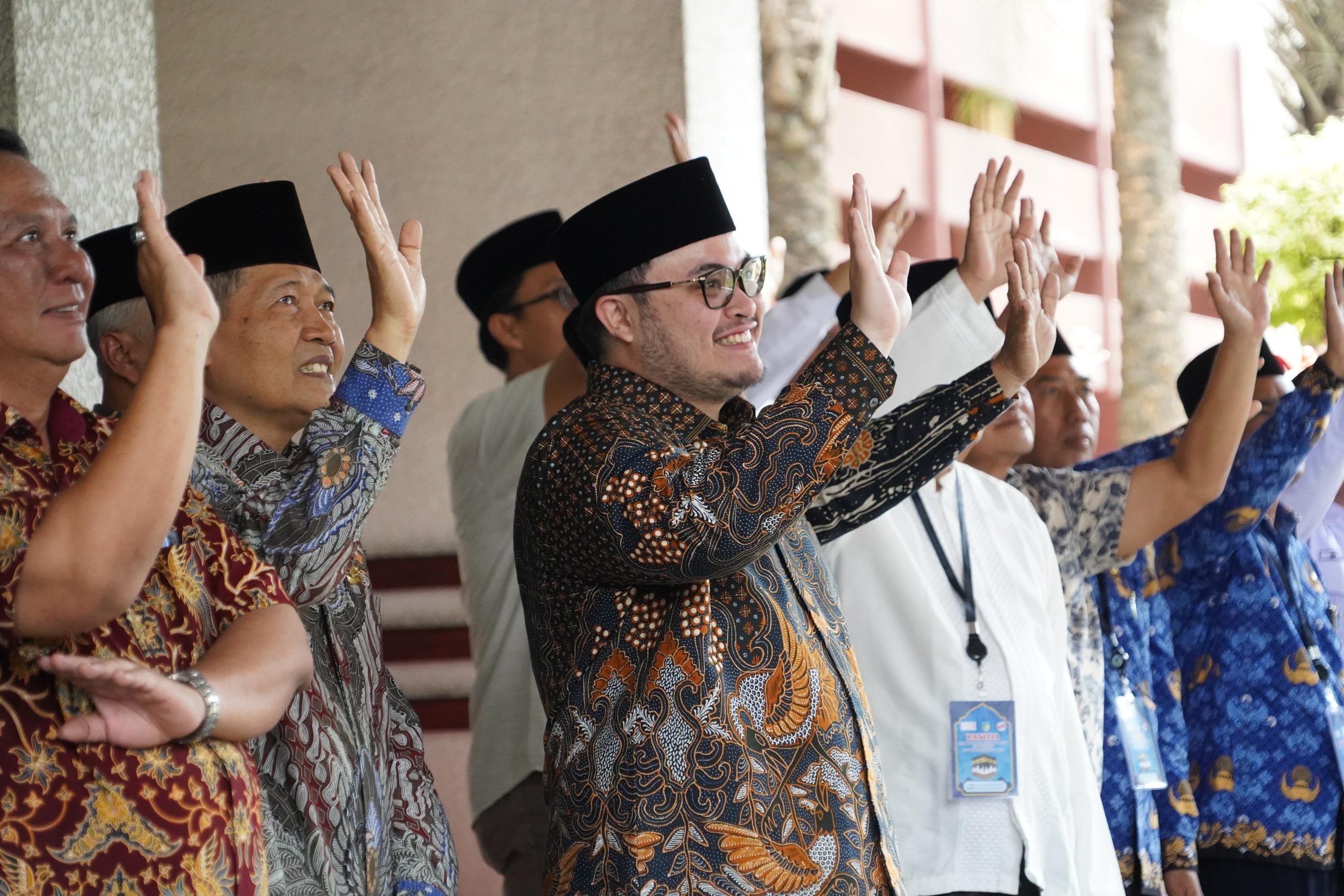 Lepas Keberangkatan Jamaah Haji, Mas Dhito Titip Pesan dan Doa untuk Kediri