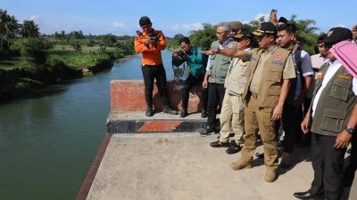 Kepala BNPB Tinjau Kerusakan Infrastruktur Pascabencana di Padang Pariaman