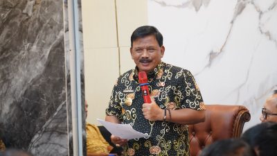 Bupati Nganjuk Tegaskan Larangan Penahanan Ijazah oleh Perusahaan