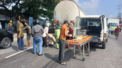 Kecelakaan Tragis di Jalur Lamongan–Babat: Suami Tewas Terlindas Truk, Istri Alami Luka Serius