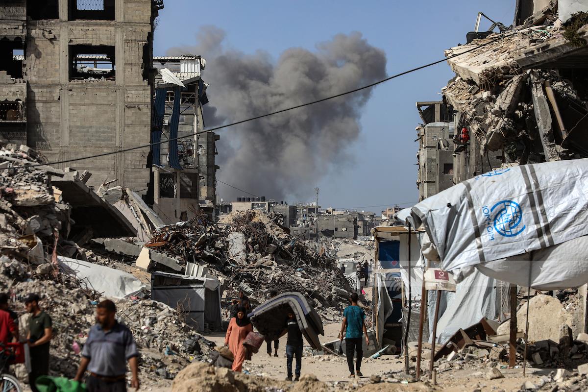 Serangan Udara Israel di Gaza Tewaskan Lebih dari 20 Warga Sipil, Termasuk Anak-anak