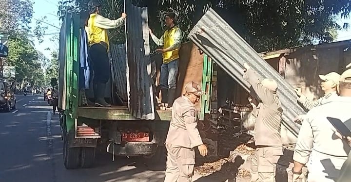 Lahan Kosong di Kediri Ditata Ulang, Lapak Liar di Joyoboyo dan Patiunus Dibongkar