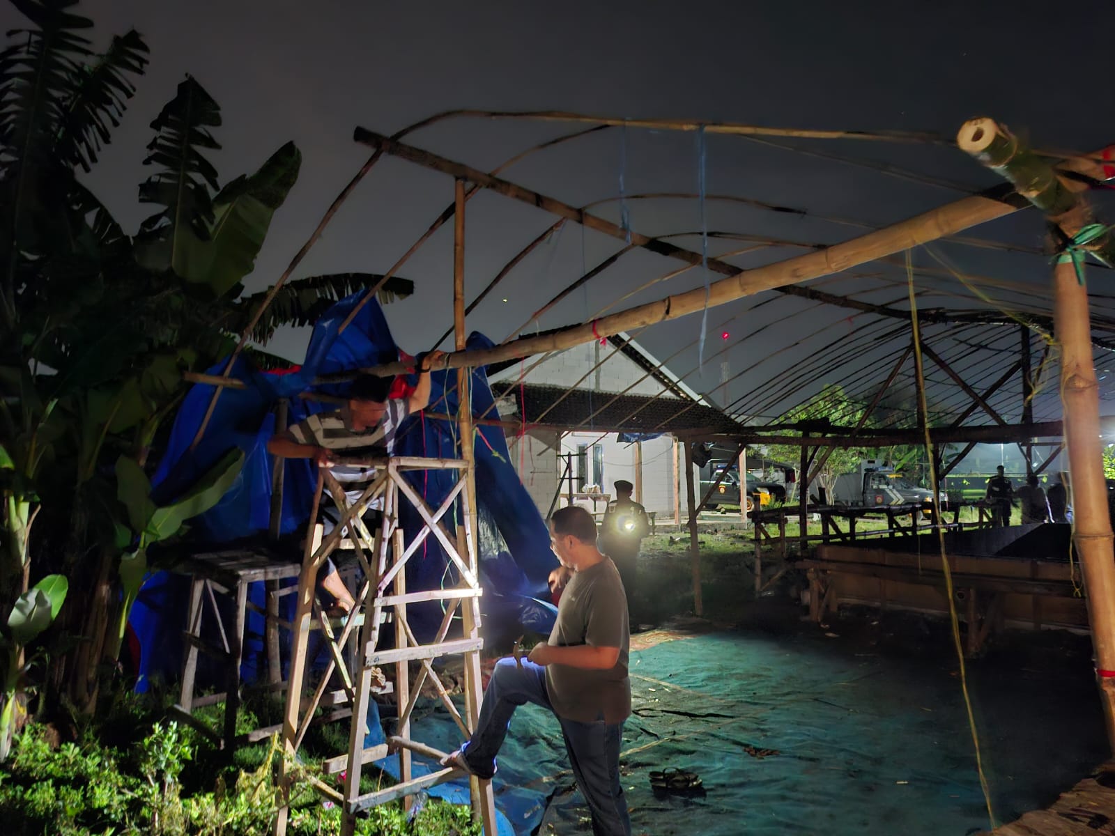 Polisi Gerebek Arena Judi Dadu dan Sabung Ayam di Sukomoro, Pelaku Kabur Tinggalkan Barang Bukti