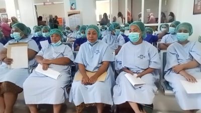 Peringati Hari Keluarga Nasional, Ratusan Warga Kediri Ikuti Operasi KB Gratis