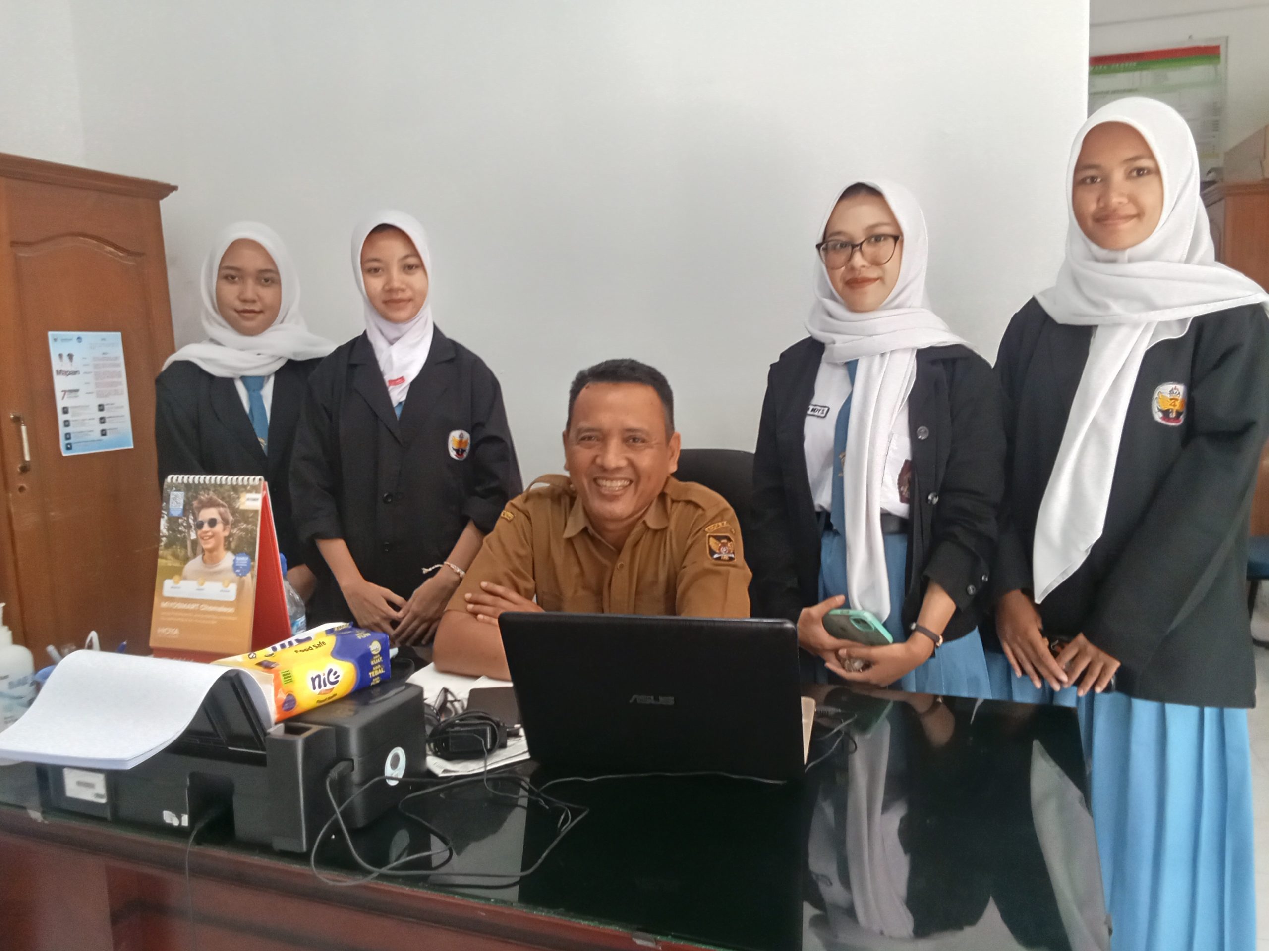 SMAN 4 Kediri Kolaborasi dengan Kelurahan Pakunden, Terapkan Prodistik di Layanan Publik
