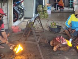 Idul Adha Bawa Berkah, Jasa Bakar Kepala dan Kaki Kurban di Lamongan Kebanjiran Pesanan