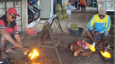 Idul Adha Bawa Berkah, Jasa Bakar Kepala dan Kaki Kurban di Lamongan Kebanjiran Pesanan