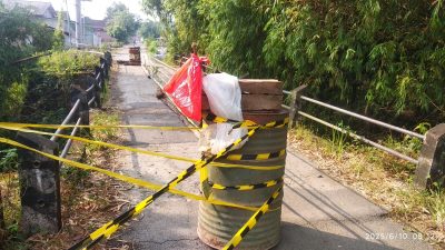 Jembatan Sidokumpul di Lamongan Ambles Diterjang Luapan Sungai, Akses Roda Empat Diblokir Sementara