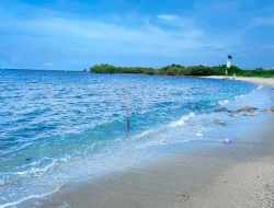 Menikmati Libur Sekolah di Lamongan, 4 Pantai Eksotis yang Wajib Dikunjungi