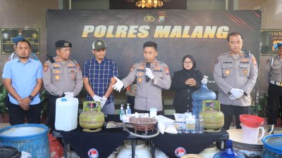 Produksi Arak Trobas Ilegal Terbongkar di Malang, 17 Liter Diamankan