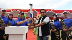 Meriah! Kirab Obor Porprov IX Sambangi Kota Batu, Warga Tumpah Ruah