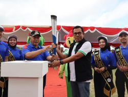 Meriah! Kirab Obor Porprov IX Sambangi Kota Batu, Warga Tumpah Ruah