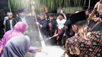 Tradisi Jenang Suro di Songgoriti, Merawat Warisan di Tengah Uap Air Panas