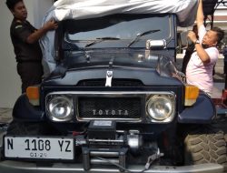 Kejari Blitar Sita Tiga Mobil Mewah Milik Tersangka Korupsi Dam Kalibentak